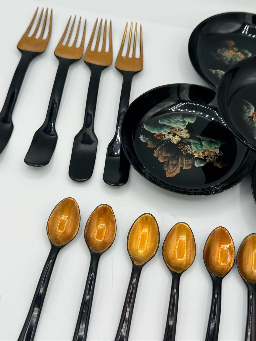 Vintage Japanese Black Lacquerware 15-Pc Set - Hand-Painted Gold Maki-e image